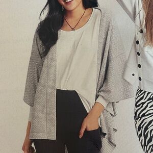 CAbi ATC Cape Reversible Light Gray Stripe Polka Dot 5846 M/L